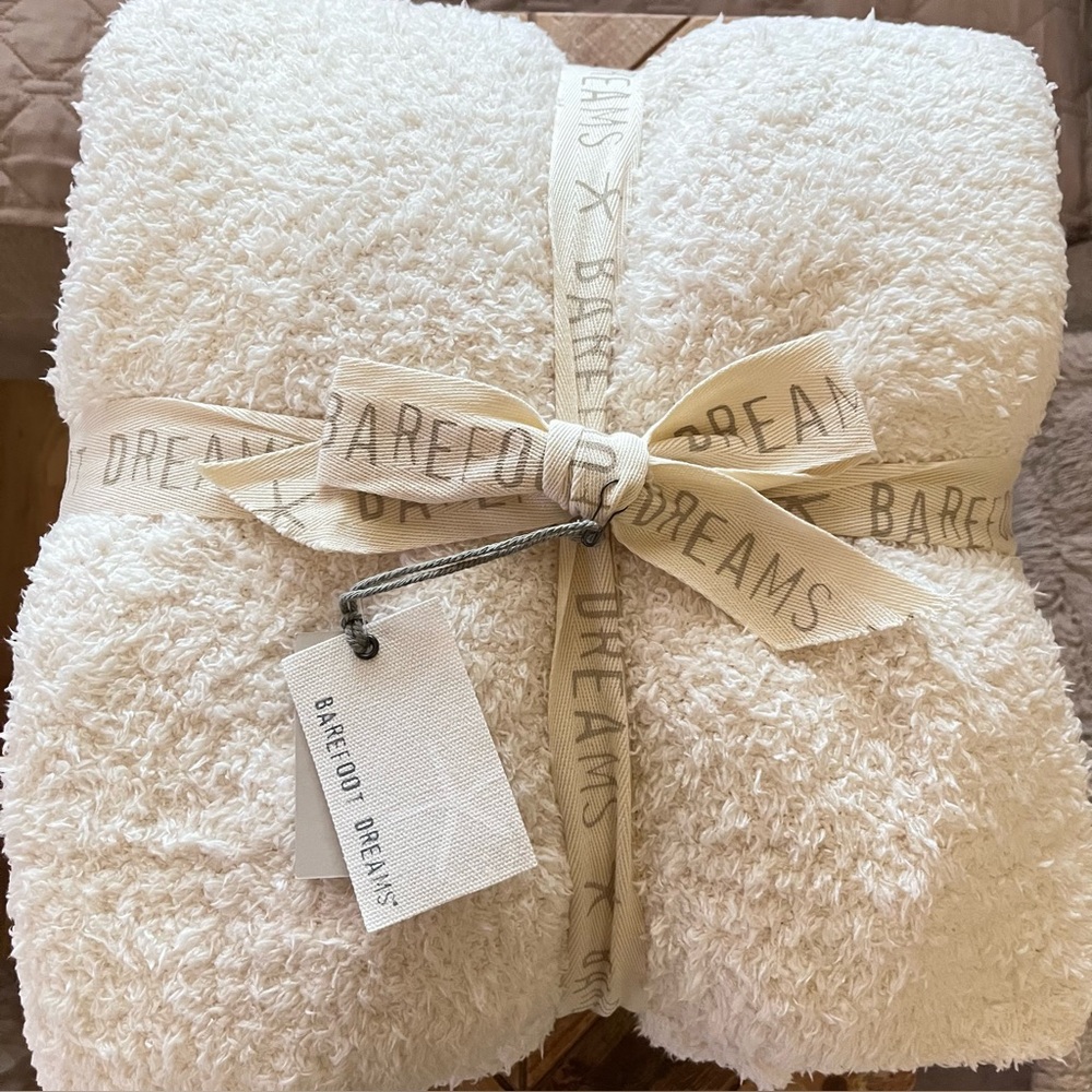 Barefoot Dreams Soft Cream Ivory Neutral Cozychic Throw Blanket NWT NEW